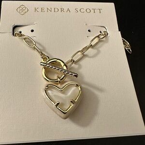 New Kendra Scott Gold Heart Necklace